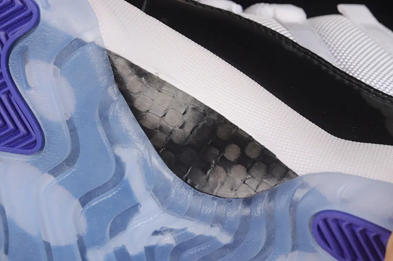 All categories Air Jordan Jordan series basketball shoes Air Jordan 11 F version Air Jordan 11 Low "Concord" AJ11 Kang buckle white black genuine carbon low-top basketball shoes 528895-153